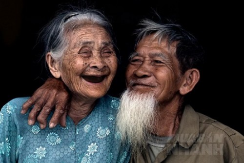 B&iacute; quyết để bạn lu&ocirc;n l&agrave; người phụ nữ đẹp d&ugrave; thời gian như b&oacute;ng c&acirc;u qua cửa sổ