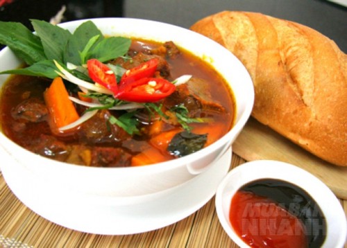 Cách nấu hủ tiếu, bánh mì bò kho