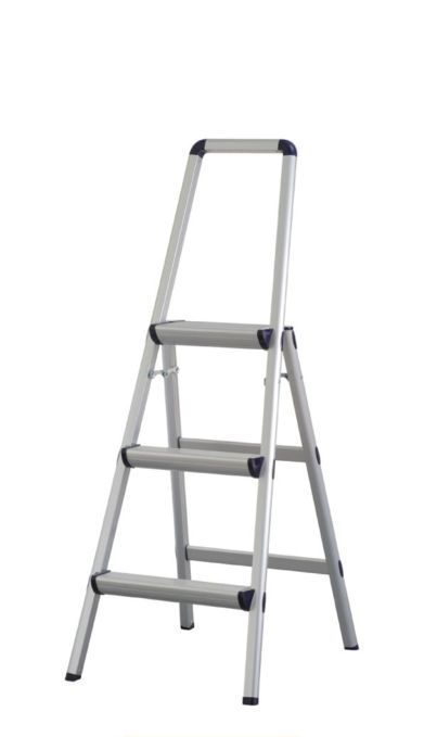 Cách chon thang nhôm cho người lớn tuổi và phụ nữ(1)