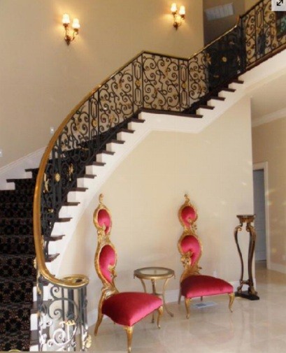 10 mẫu cầu thang tay vịn bằng đồng đẹp