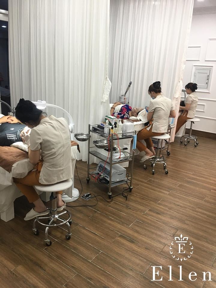 có nên đi nặn mụn ở spa làm đẹp không?