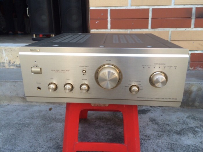 Có nên mua amply Denon 2000IV hàng bãi