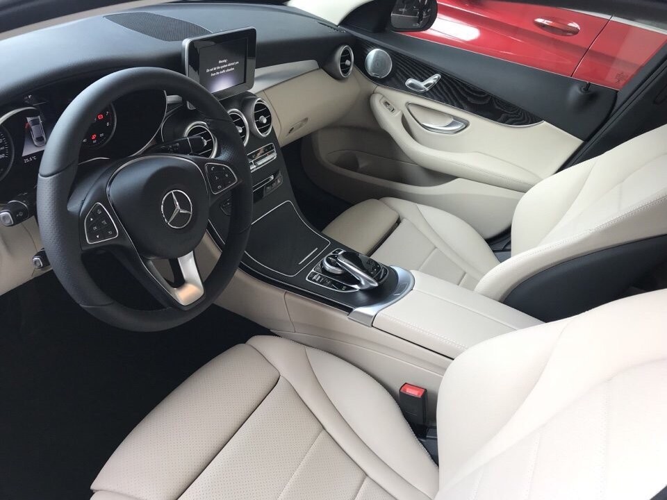 Đánh Giá xe Mercedes Benz C200 2018 sang trọng và lịch lãm