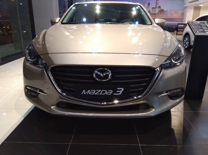 Mazda 3 giá bao nhiêu?(2)