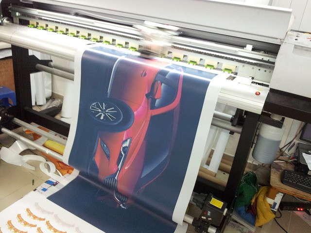 In backlit film trang trí showroom ô tô - in backlit film mực nước