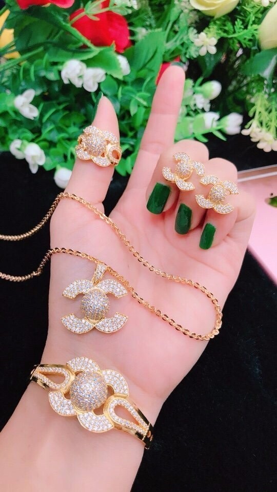 Địa điểm bán trang sức mạ vàng giá sỉ tại TPHCM