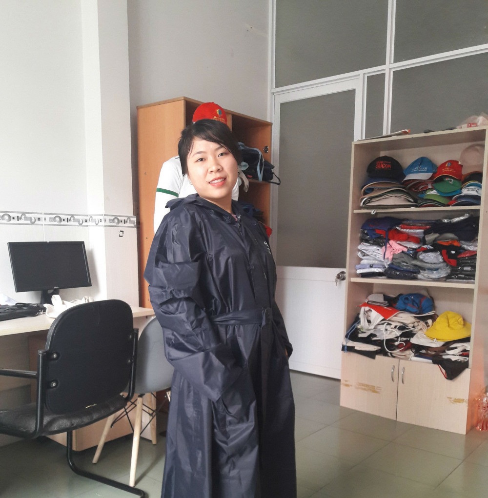 Cơ sở sản xuất áo mưa giá rẻ, xưởng may áo mưa giá rẻ tại Tân phú