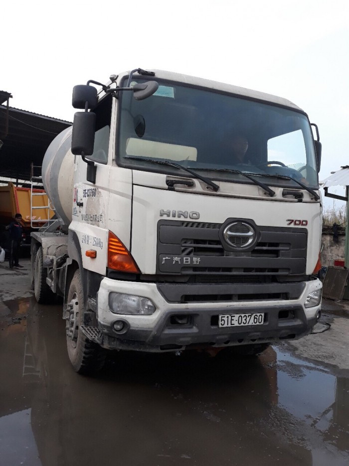 Chọn mua xe trộn bê tông cỡ nhỏ