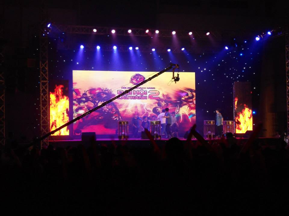 Cho thuê màn hình Led 300 inch cho chương trình truyền hình trực tiếp