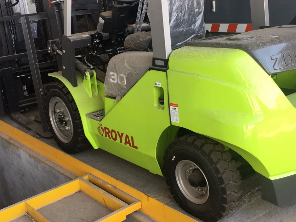 xe nâng điện Zoomlion