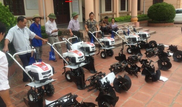 Mua máy làm đất đa năng trâu vàng ở đâu(4)