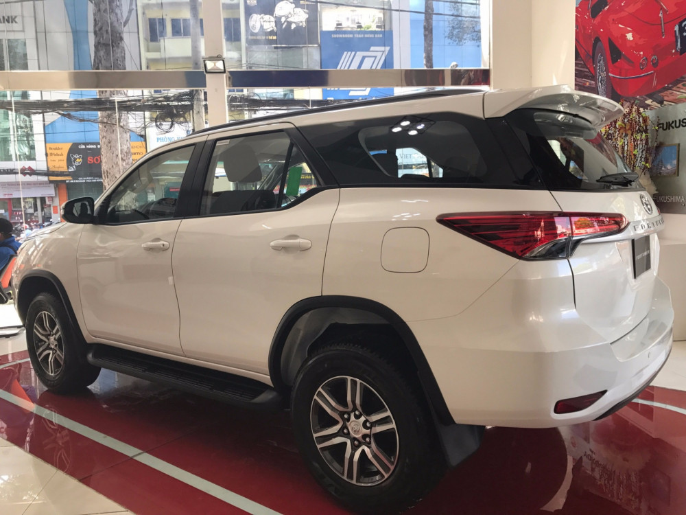Báo giá xe Toyota Fortuner 2018