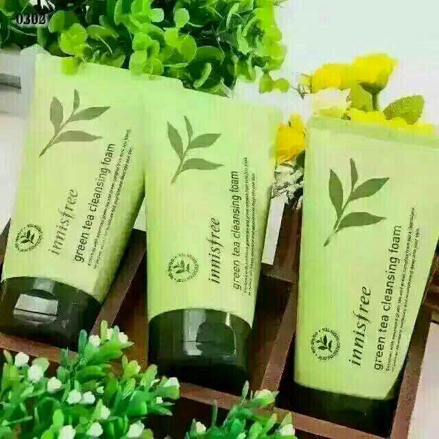 Sữa rửa mặt Innisfree trà xanh Green Tea Cleansing Foam hiệu quả đã được kiểm chứng