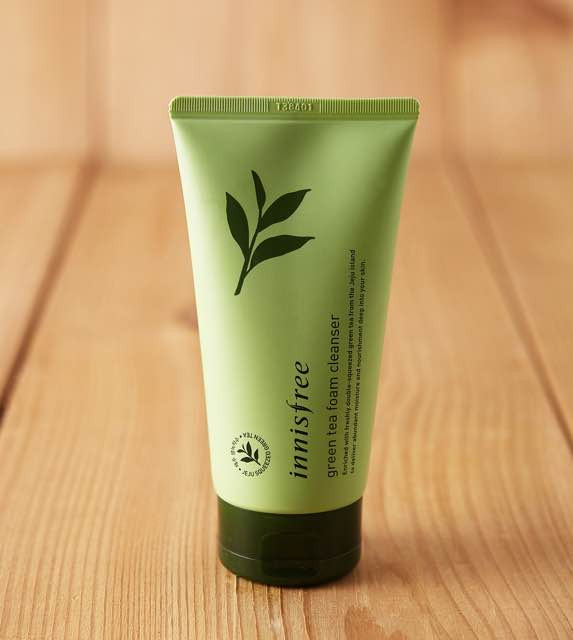 Sữa rửa mặt Innisfree trà xanh Green Tea Cleansing Foam hiệu quả đã được kiểm chứng