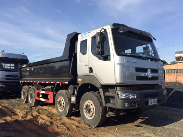 Đánh giá xe ben 4 chân Chenglong(2)