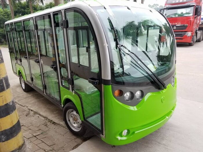 Xe ô tô điện chở khách