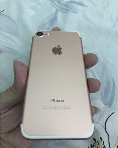 Kiểm tra hình thức bên ngoài iphone 7 xách tay(2)