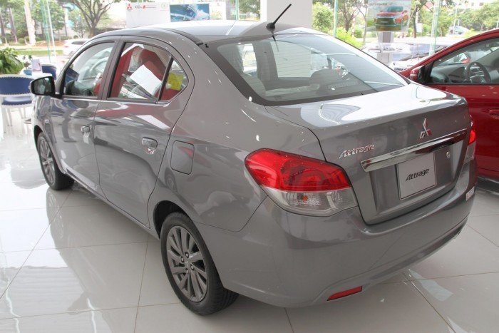 Đánh giá xe ô tô Mitsubishi Attrage 2018