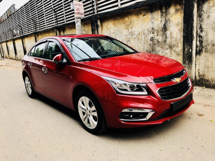So sánh về thiết kế ngoại thất Chevrolet Cruze 2018 và KIA Cerato 2018