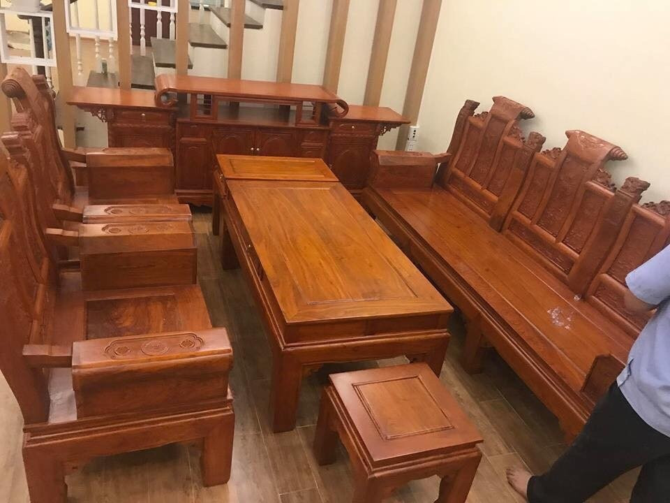 Kinh nghiệm chọn mua bàn ghế gỗ cho phòng khách