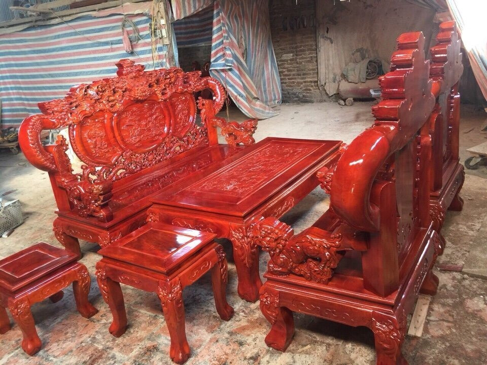 Kinh nghiệm chọn mua bàn ghế gỗ cho phòng khách