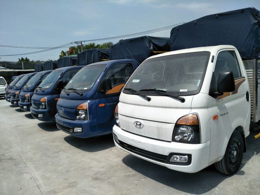 Nên chọn xe tải Hino hay xe tải Hyundai?