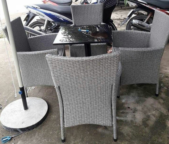 Cách bảo quản bàn ghế cafe nhựa giả mây