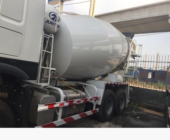 Ưu điểm xe bồn trộn bê tông Howo