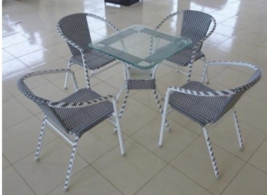 Các bộ bàn ghế giả mây giá rẻ