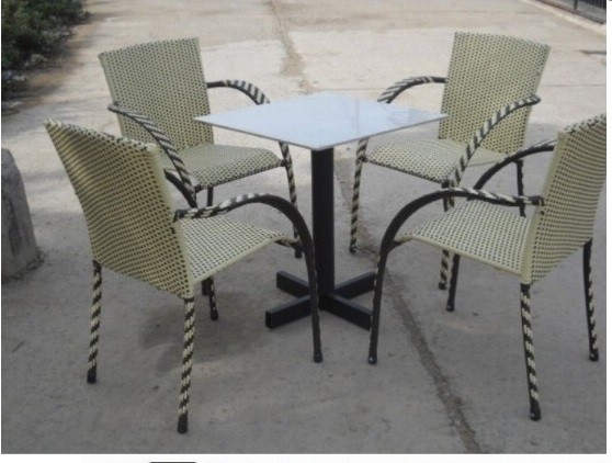 Các bộ bàn ghế giả mây giá rẻ