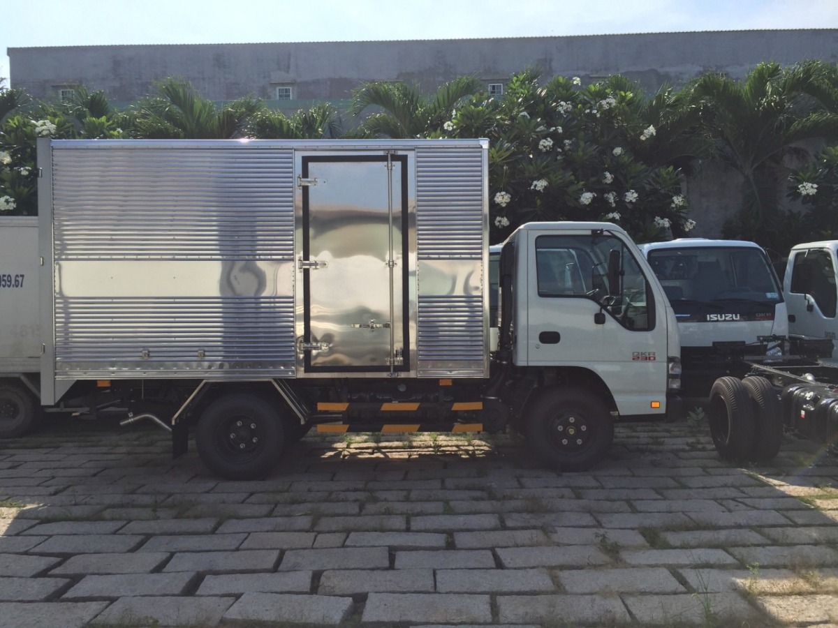 Lý do nên mua xe tải Isuzu 1T9 Thùng Kín thùng dài 4m4