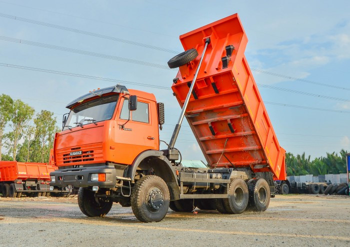 Thông số kỹ thuật xe ben Kamaz 3 cầu 65111(6X6) - Chinh phục mọi địa hình