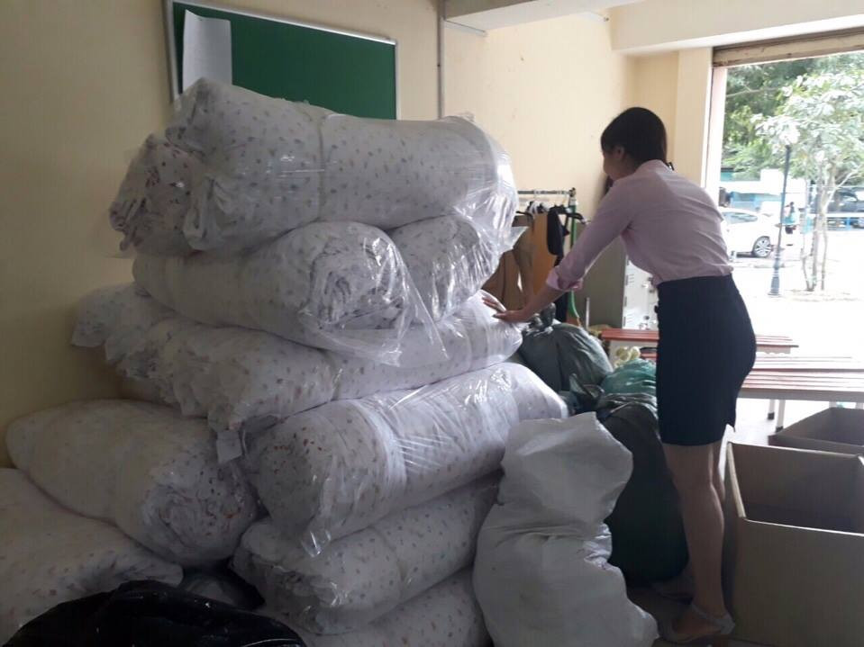 Nguồn vải được xử lý chờ may gia công tại xưởng