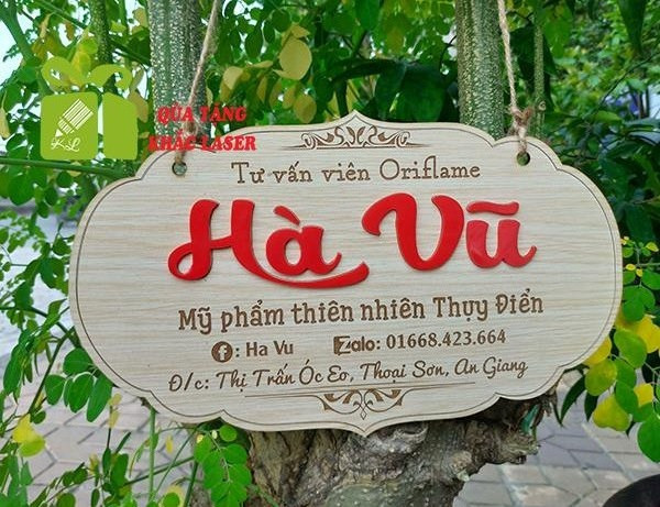 Làm bảng hiệu gỗ live tream chụp ảnh phụ kiện