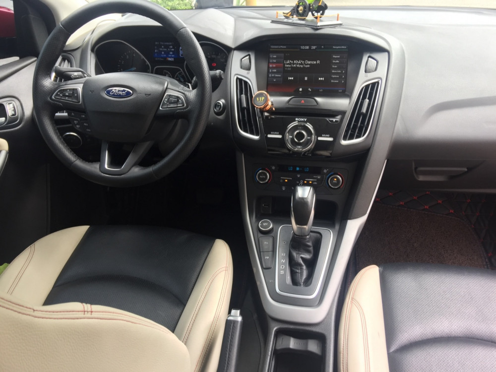 Xe Ford Focus Ecoboost giá bao nhiêu?