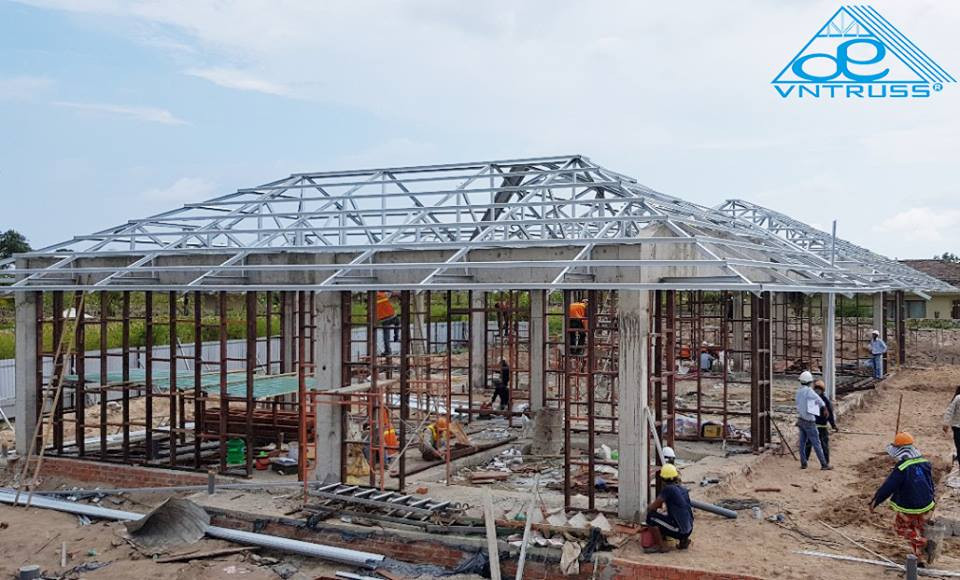 Thi công khung kèo Vntruss tại Phú Quốc(1)