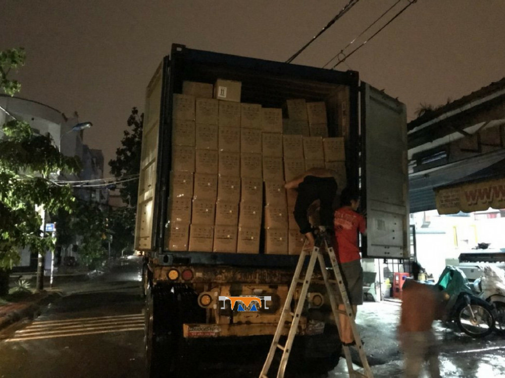 Vật tư in: bạt in decal được nhập hàng theo container tại Công ty TNHH MayInQuangCao.com