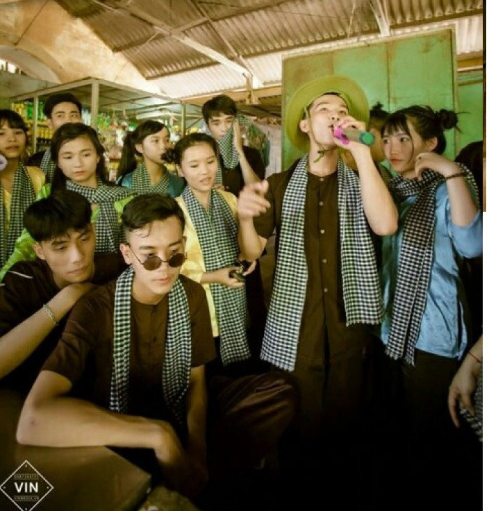 Trang phục Táo Đỏ chuyên cho thuê chú cuội, thỏ ngọc, hằng nga giá rẻ tại TPHCM(3)