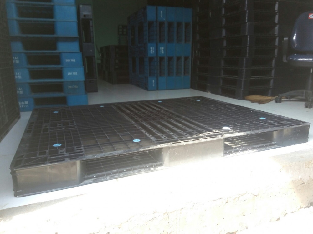 Những thông tin quan trọng khi chọn mua pallet nhựa