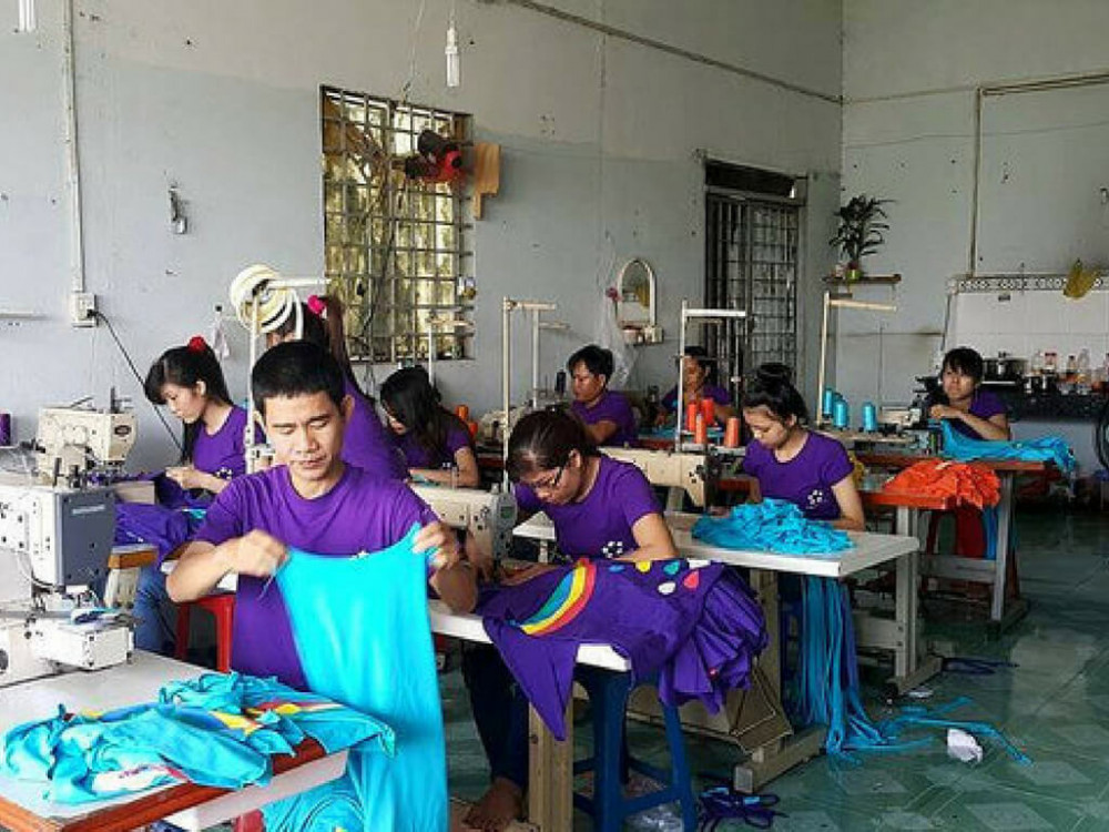 Phân xưởng may đồng phục áo thun cá sấu