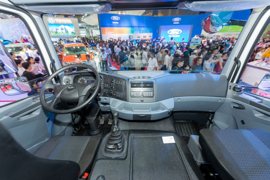 nội thất xe tải fuso fj 3 chân 15 tấn