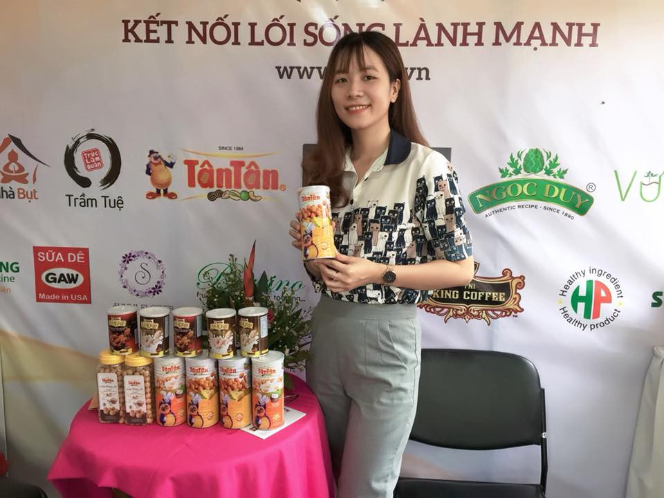 Tân Tân có mặt tại lễ hội văn hóa ẩm thực chay(2)