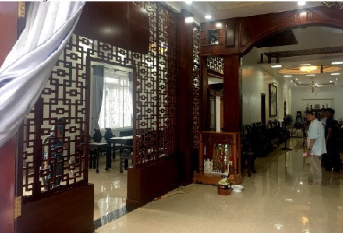 Vách ngăn chắn phòng bàn thờ, mẫu vách ốp tường đẹp?(1)