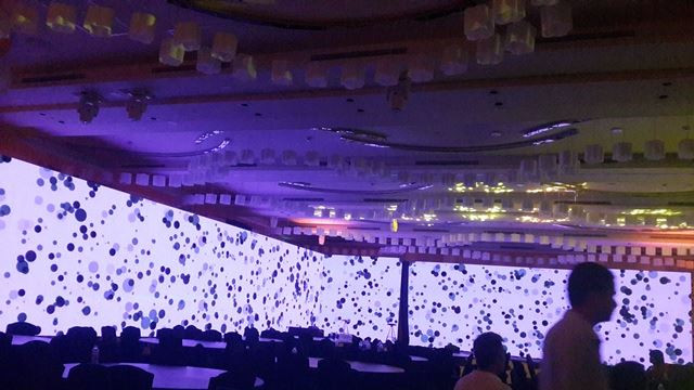 Lắp đặt màn hình led sân khấu tiệc cưới theo kích thước yêu cầu từ khách hàng