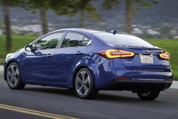 Thuê xe Kia tự lái giá rẻ - Kia Forte