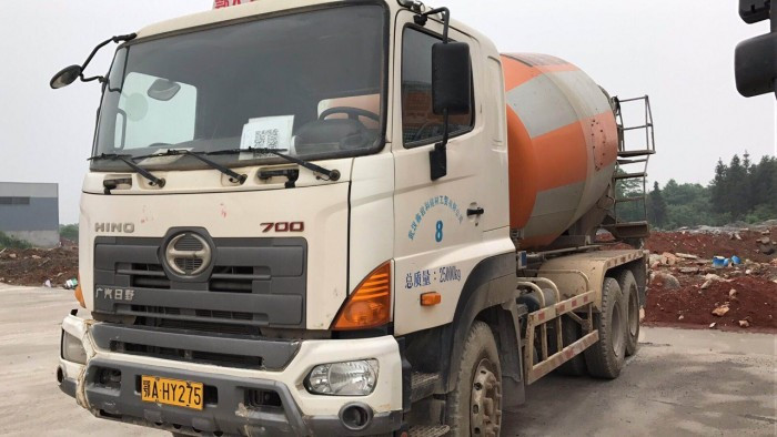 Chọn mua xe trộn bê tông Hino
