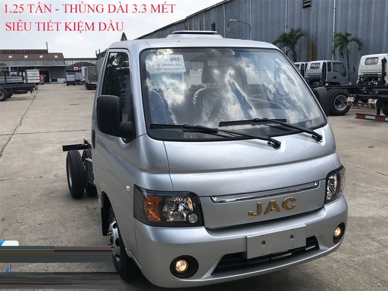 Xe tải Jac 990 kg máy dầu, lốp đôi, trả trước 50 triệu