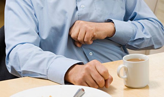 5 mẹo trị đầy hơi khó tiêu hiệu quả bạn cần biết