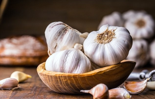 5 mẹo trị đầy hơi khó tiêu hiệu quả bạn cần biết
