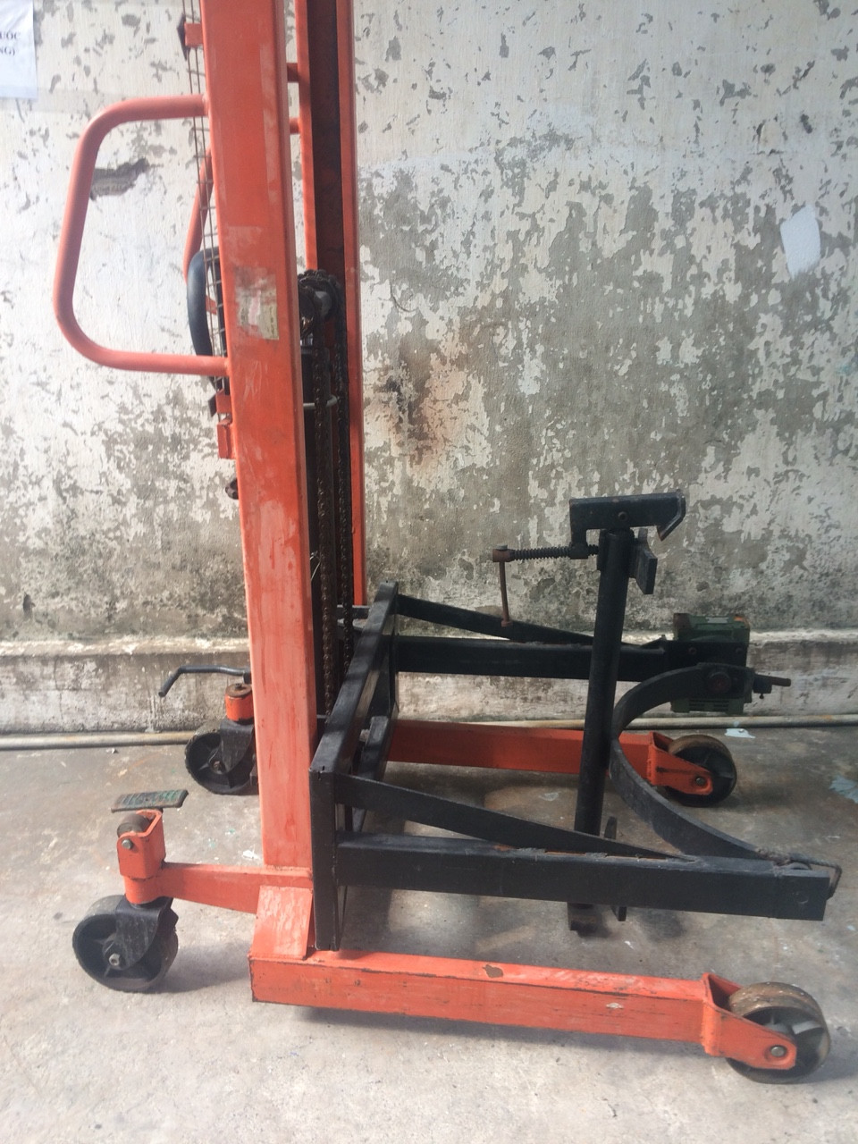 Tư vấn cách sửa chữa xe nâng tay miễn phí - Phụ tùng Hoàng Minh